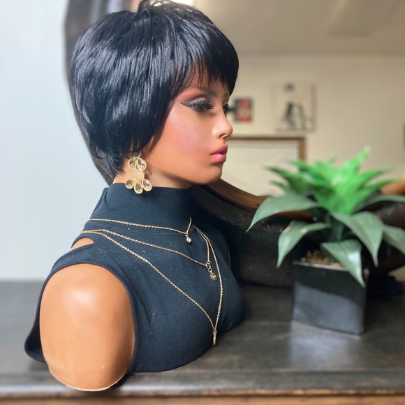 CAMILLE - Picture 2 of 4